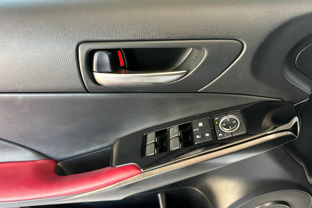 Thumbnail: 2021 Lexus IS - 19