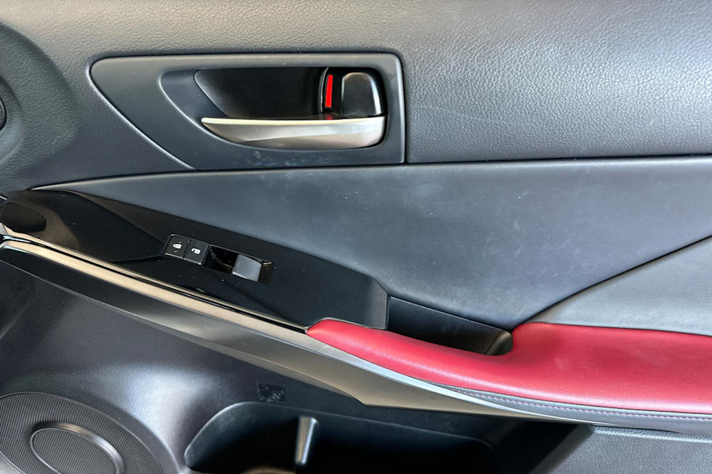 Thumbnail: 2021 Lexus IS - 23