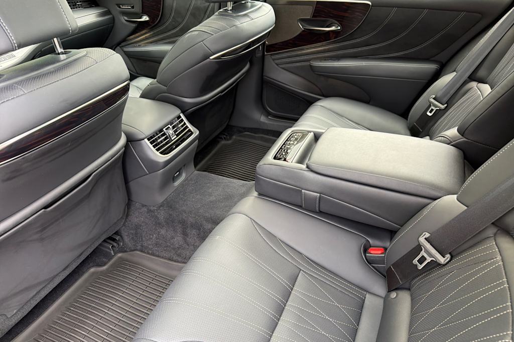Thumbnail: 2024 Lexus ES - 10