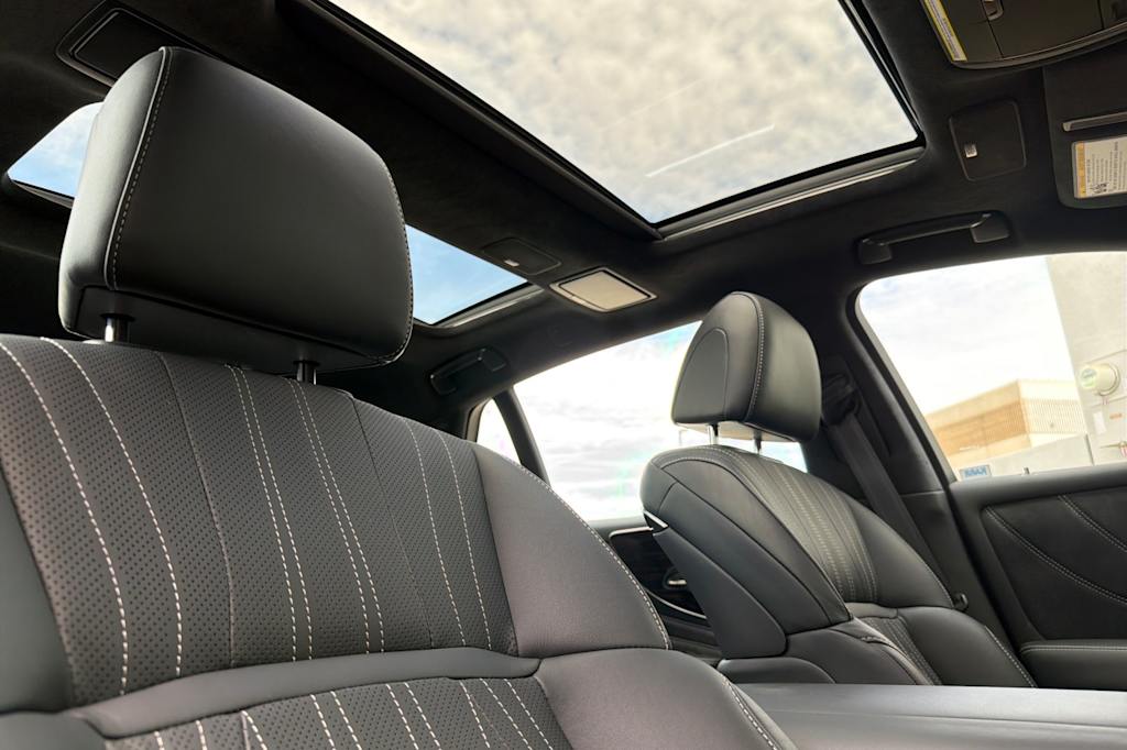 Thumbnail: 2024 Lexus ES - 23