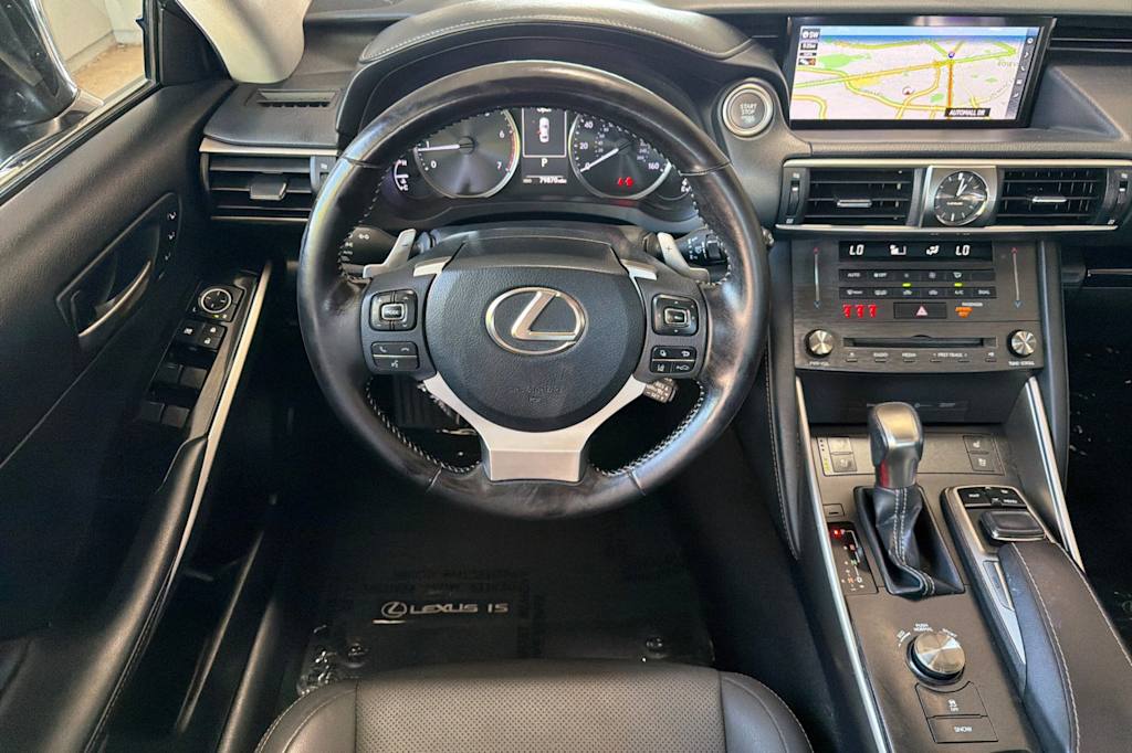 Thumbnail: 2020 Lexus IS - 11