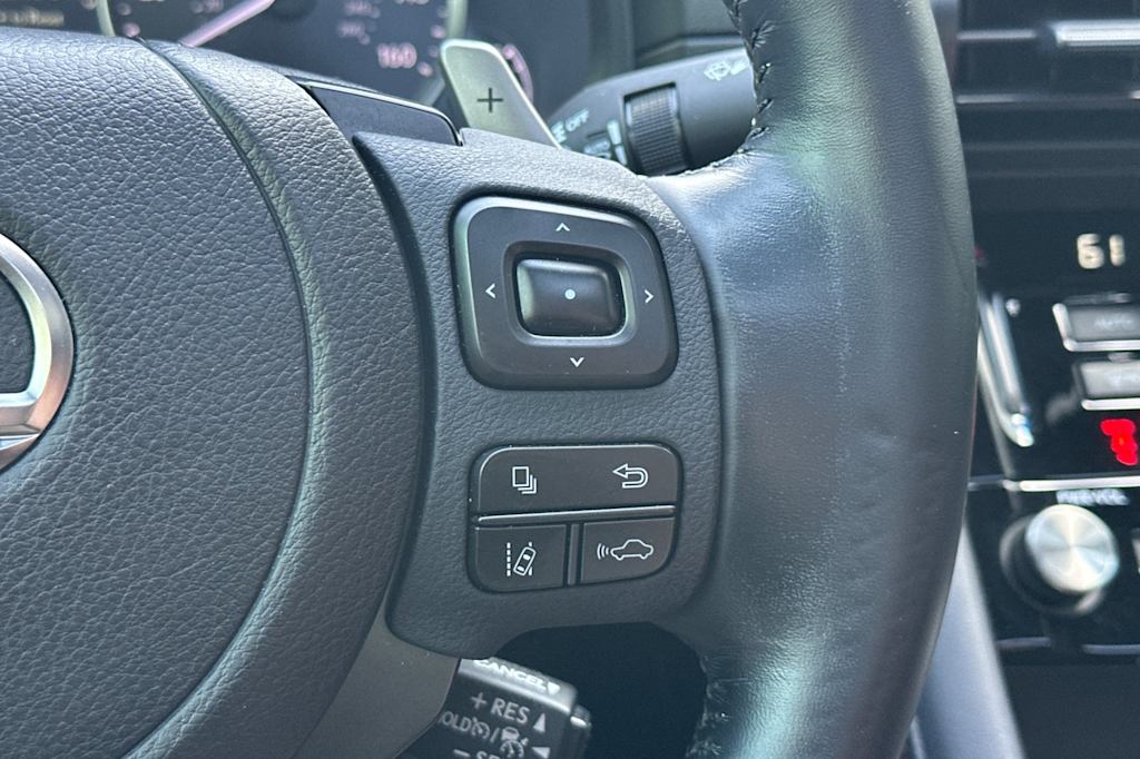 Thumbnail: 2023 Lexus IS - 30