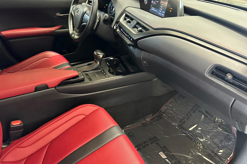 2022 Lexus UX 250h 12