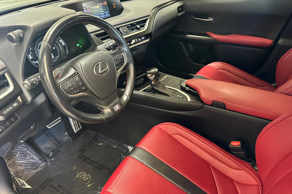 2022 Lexus UX 250h 9