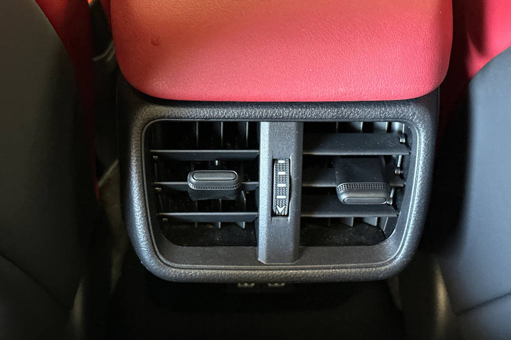 2022 Lexus UX 250h 23