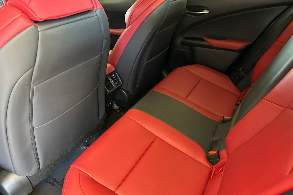2022 Lexus UX 250h 10