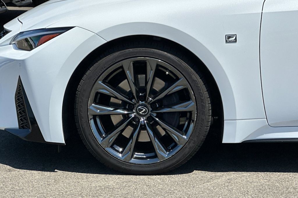 2022 Lexus IS 350 8