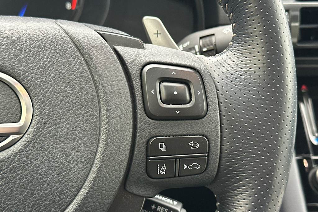 Thumbnail: 2023 Lexus IS - 30