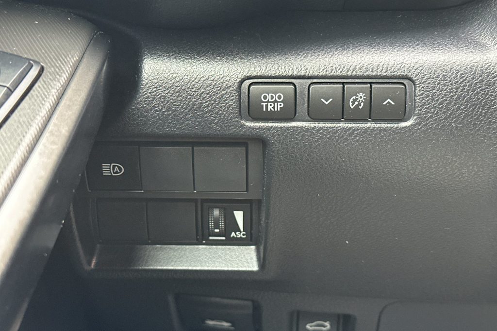 Thumbnail: 2023 Lexus IS - 32