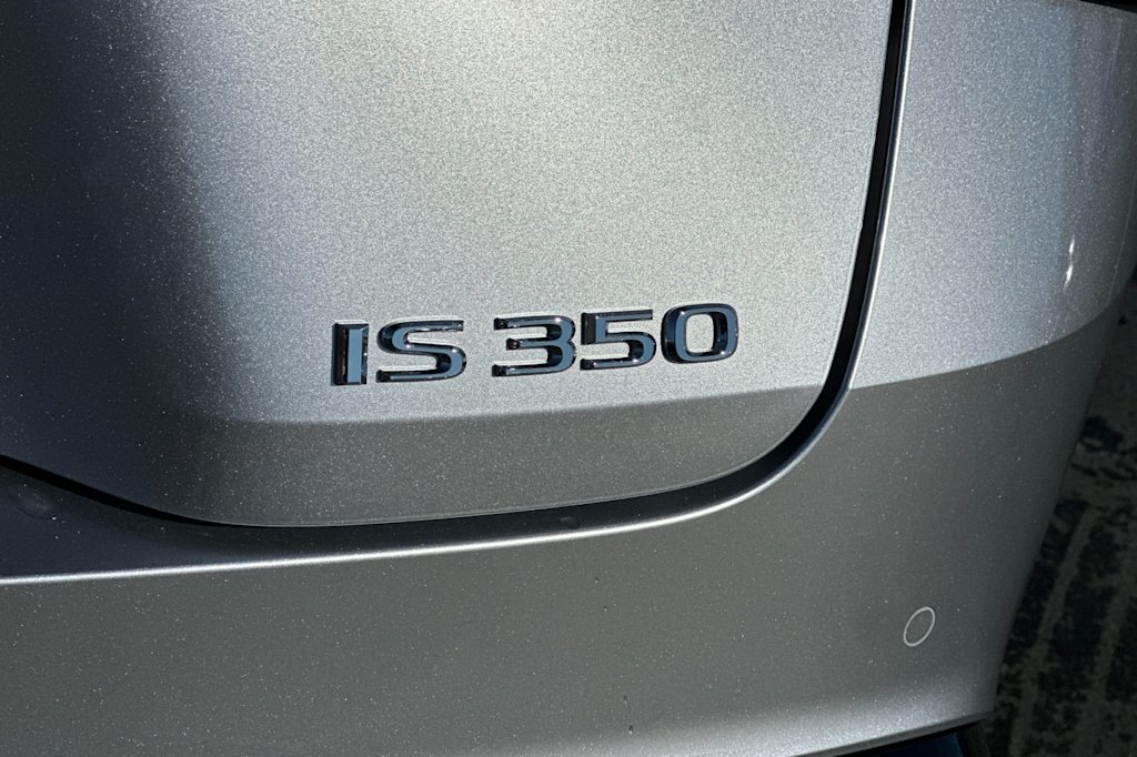 Thumbnail: 2022 Lexus IS - 7