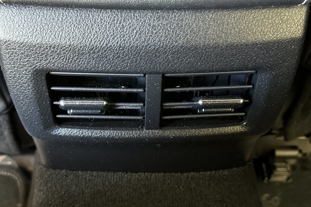 Thumbnail: 2022 Lexus IS - 22