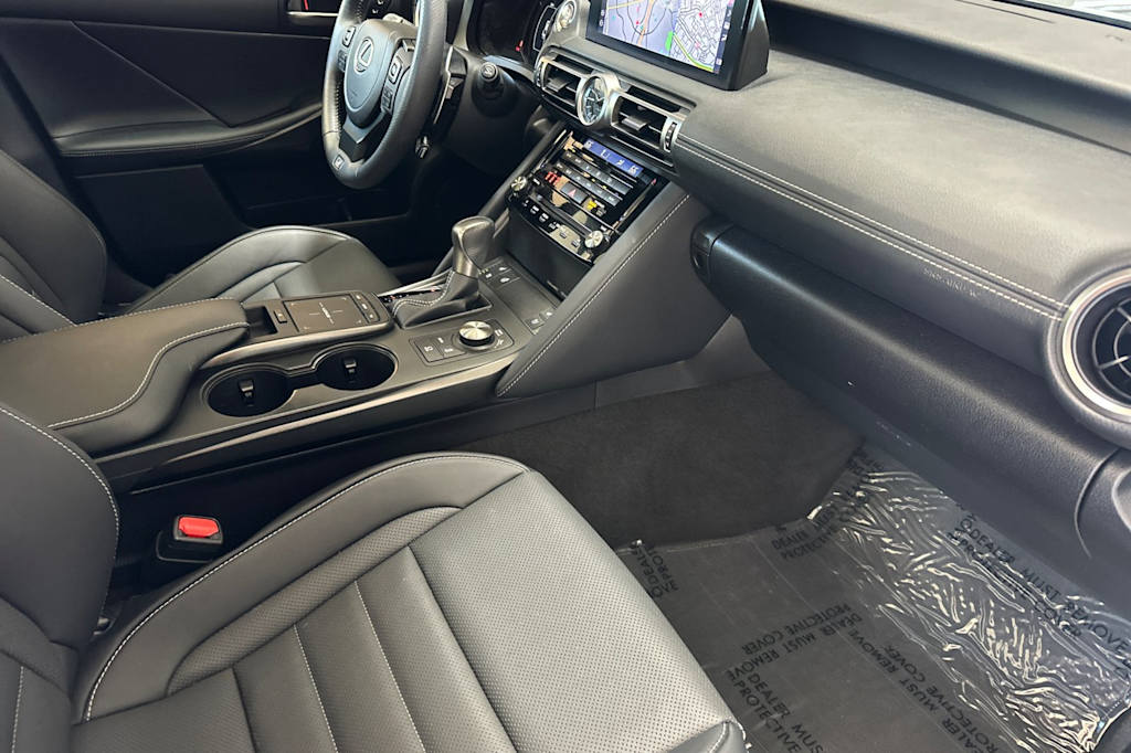 Thumbnail: 2022 Lexus IS - 12