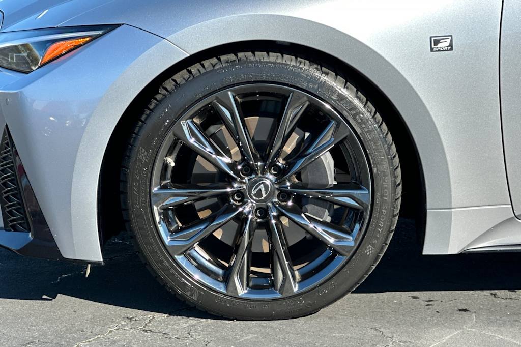 Thumbnail: 2022 Lexus IS - 8