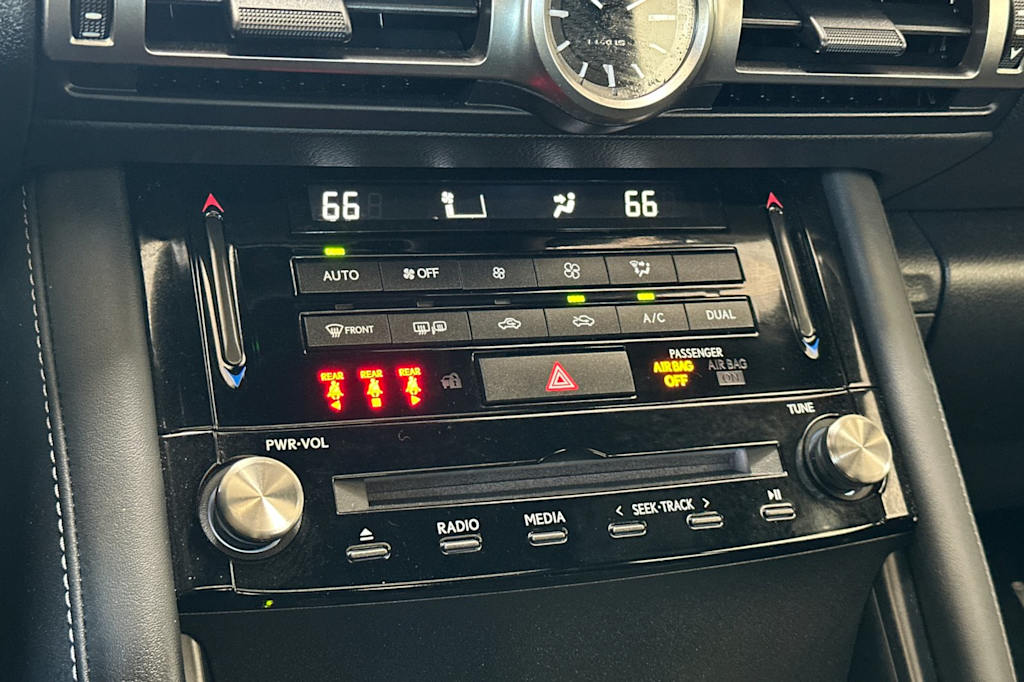 Thumbnail: 2022 Lexus IS - 27