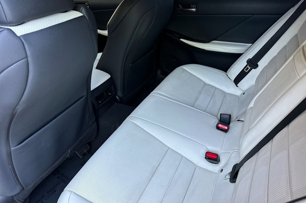 2021 Lexus IS 350 10
