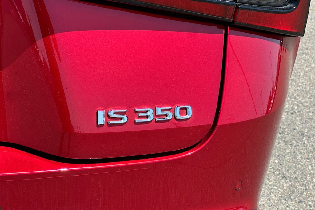 2021 Lexus IS 350 7