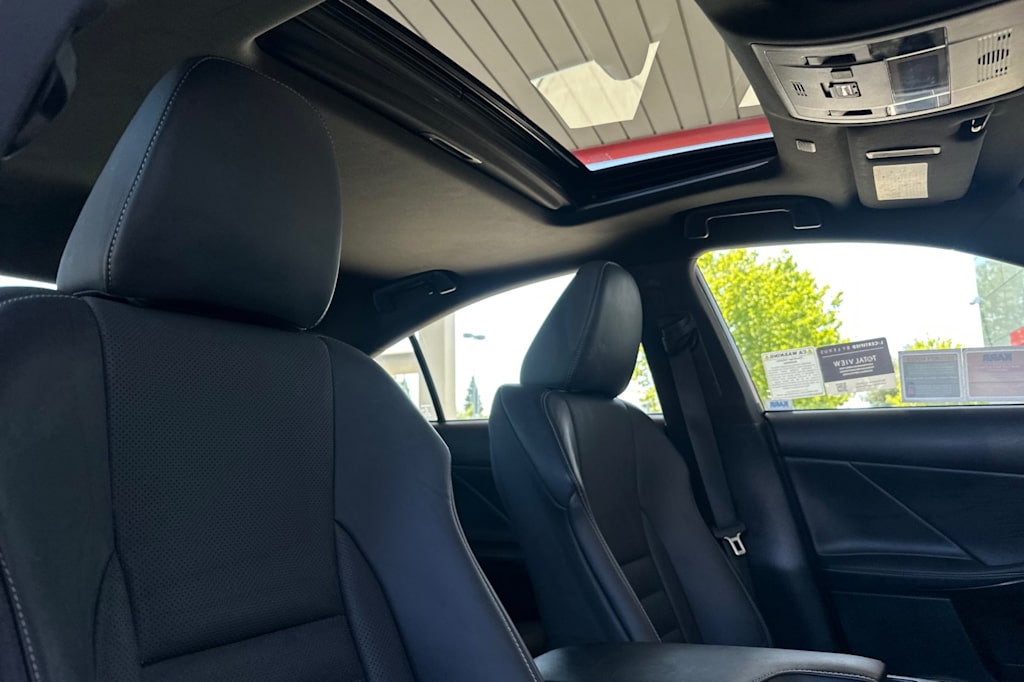Thumbnail: 2024 Lexus ES - 23