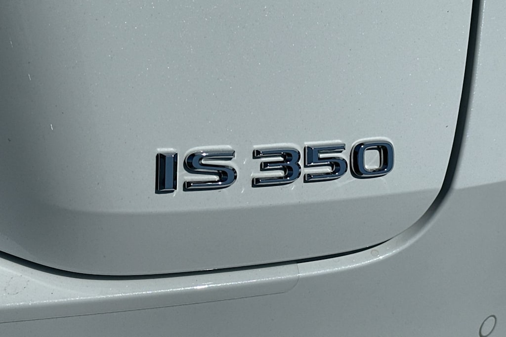 Thumbnail: 2024 Lexus ES - 7
