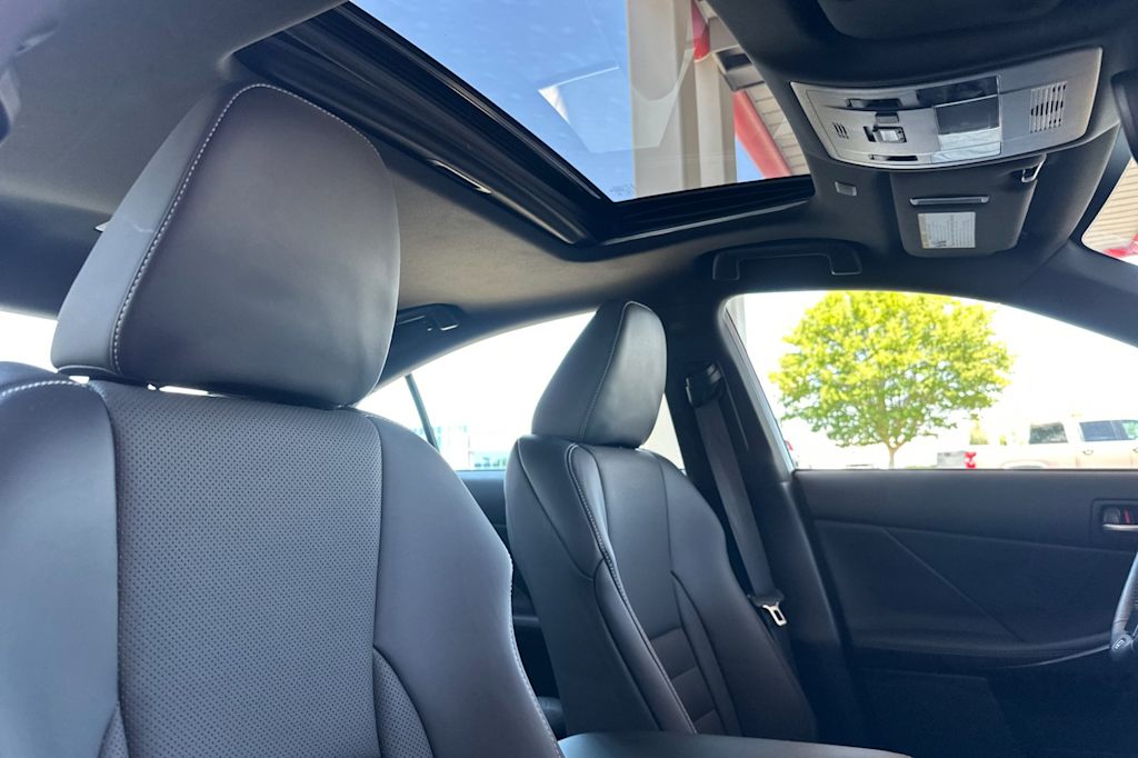 Thumbnail: 2025 Lexus ES - 23