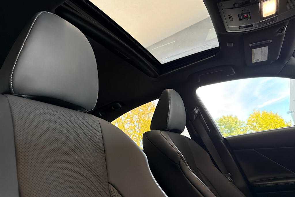 Thumbnail: 2024 Lexus ES - 23