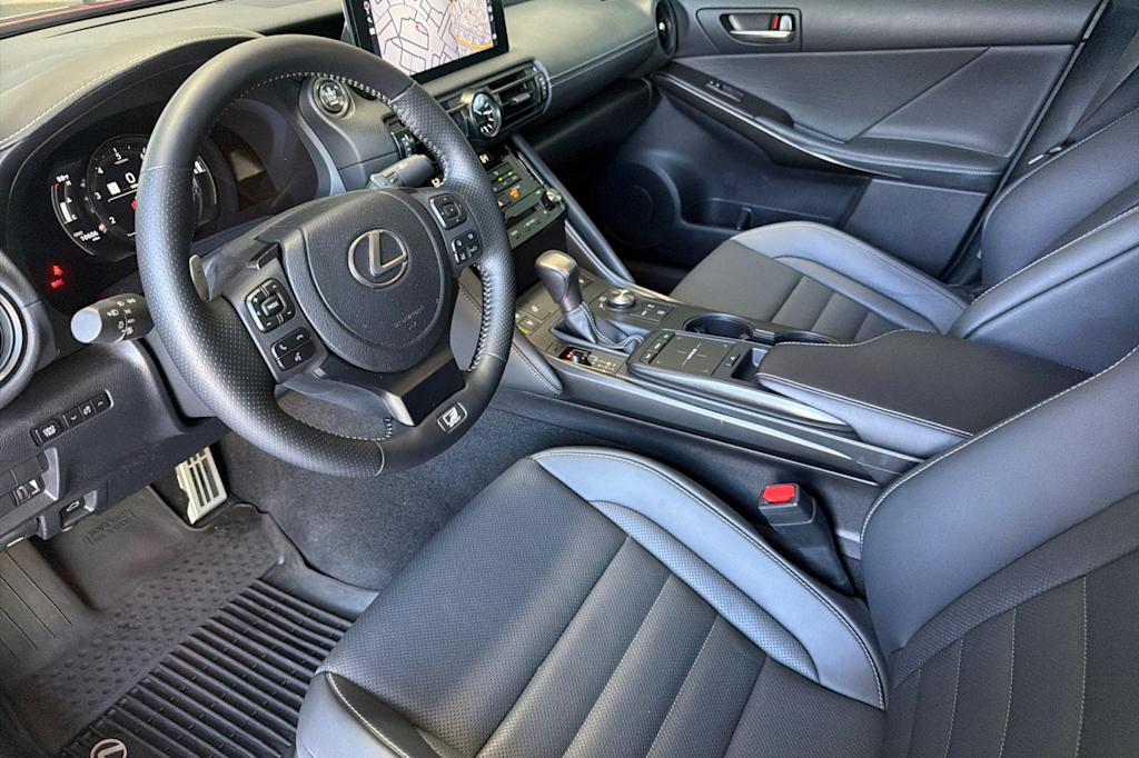 Thumbnail: 2024 Lexus ES - 9