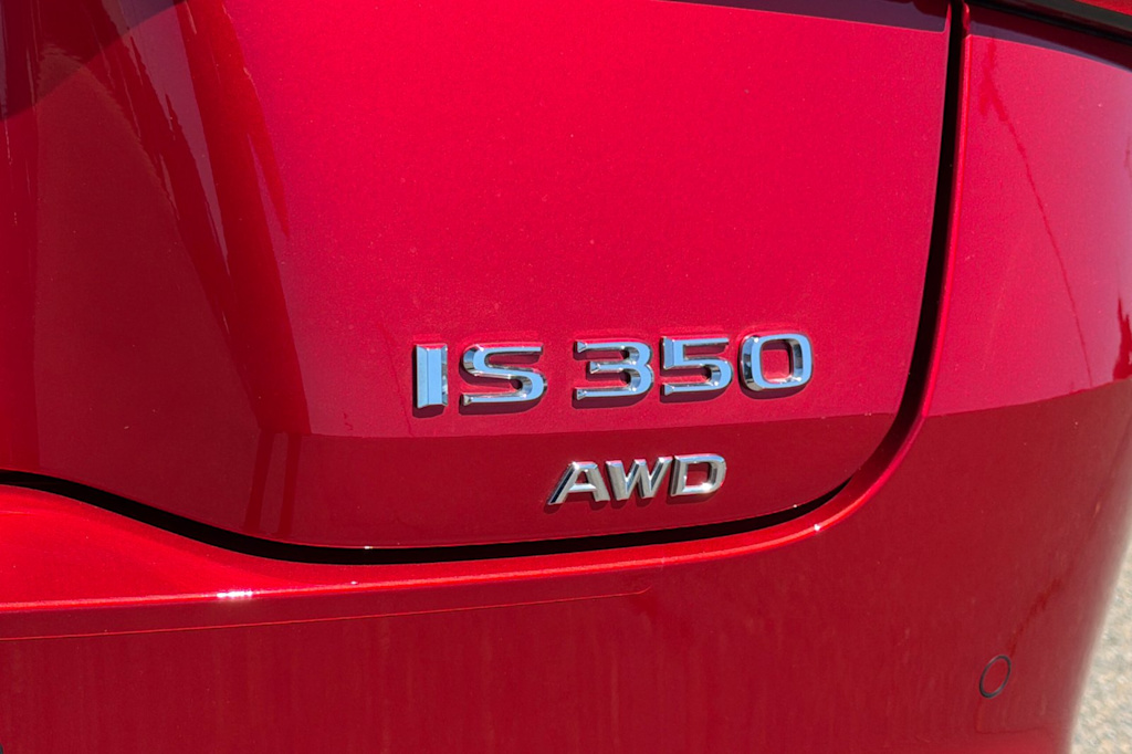Thumbnail: 2024 Lexus ES - 7