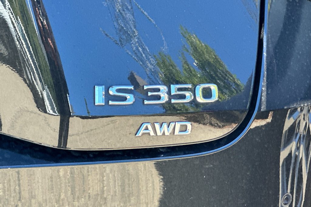 Thumbnail: 2024 Lexus ES - 5
