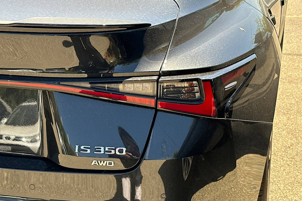 Thumbnail: 2024 Lexus ES - 18