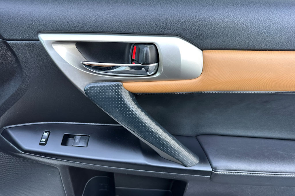 Thumbnail: 2015 Lexus CT - 23