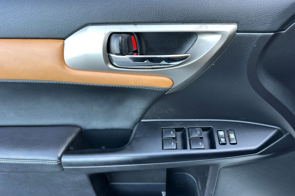 Thumbnail: 2015 Lexus CT - 20