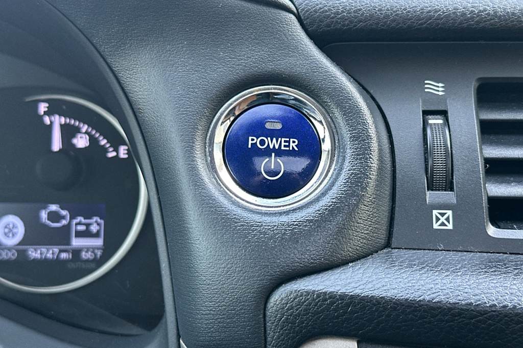 Thumbnail: 2015 Lexus CT - 25