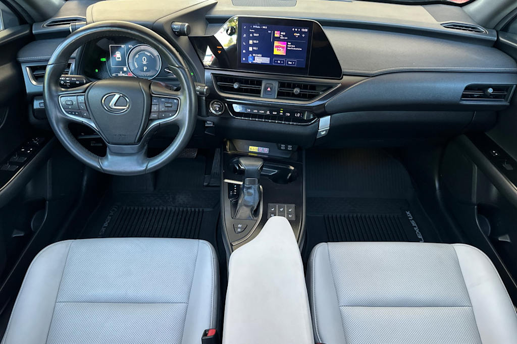 Thumbnail: 2023 Lexus UX - 2