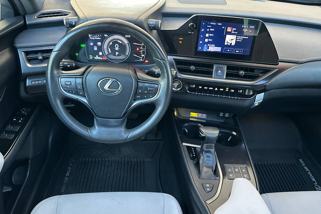 Thumbnail: 2023 Lexus UX - 11