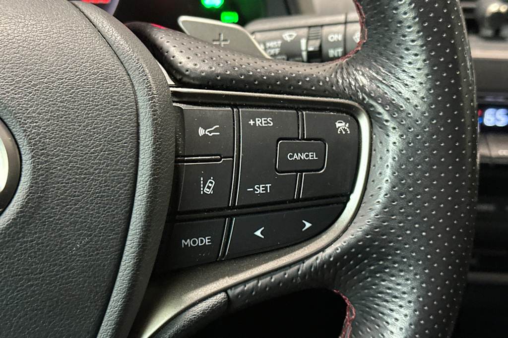 Thumbnail: 2020 Lexus UX - 31