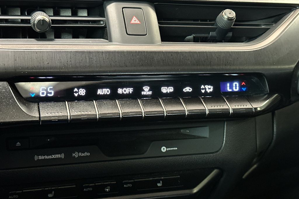 Thumbnail: 2020 Lexus UX - 26