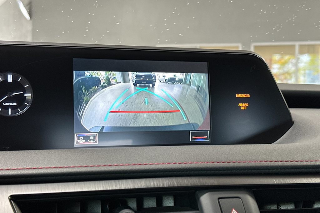 Thumbnail: 2020 Lexus UX - 25