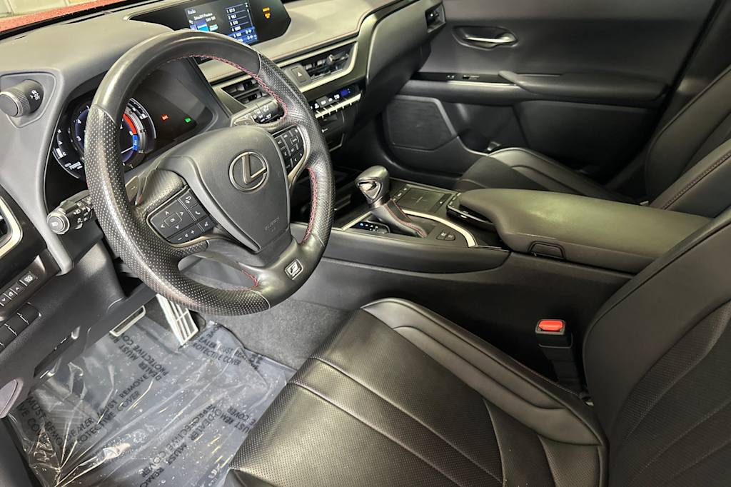 Thumbnail: 2020 Lexus UX - 9