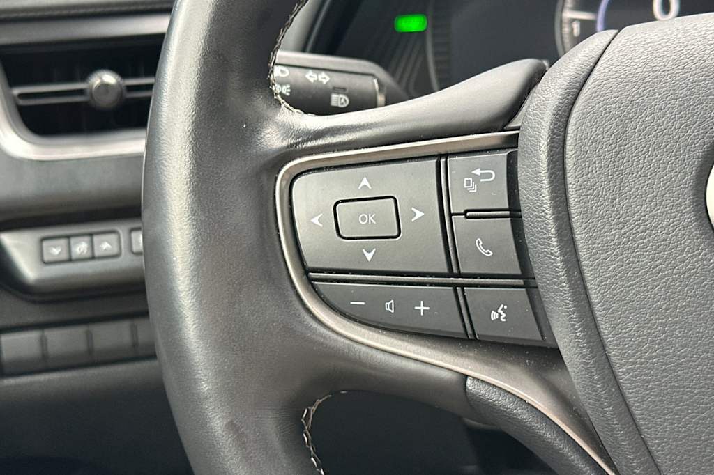 Thumbnail: 2019 Lexus UX - 30