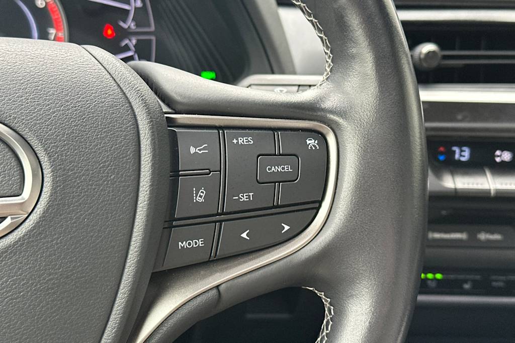 Thumbnail: 2019 Lexus UX - 31