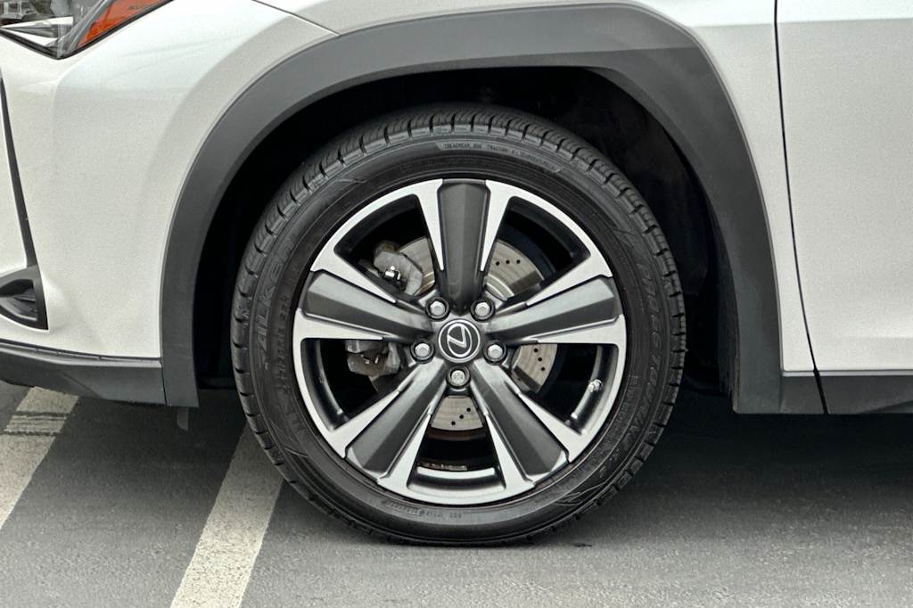 Thumbnail: 2019 Lexus UX - 8