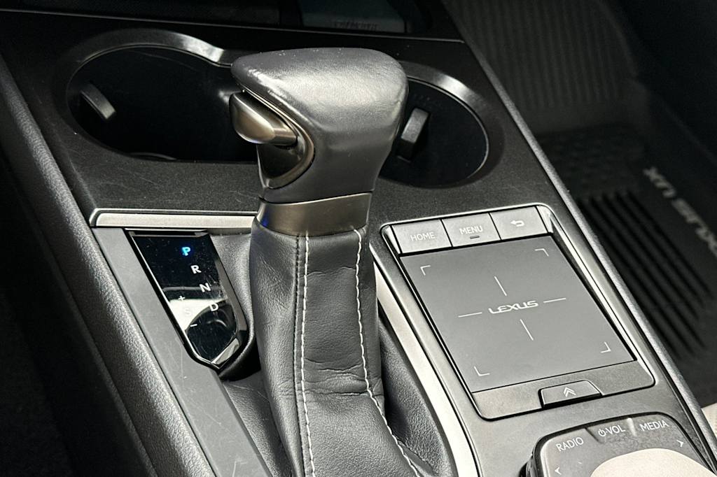 Thumbnail: 2019 Lexus UX - 14