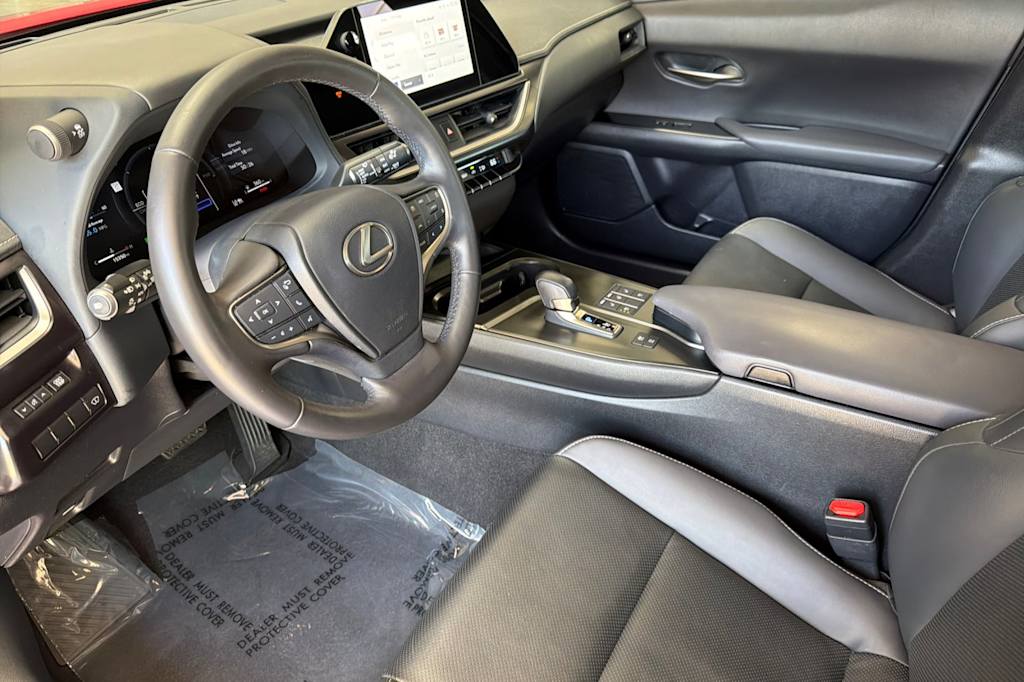 Thumbnail: 2025 Lexus UX - 9