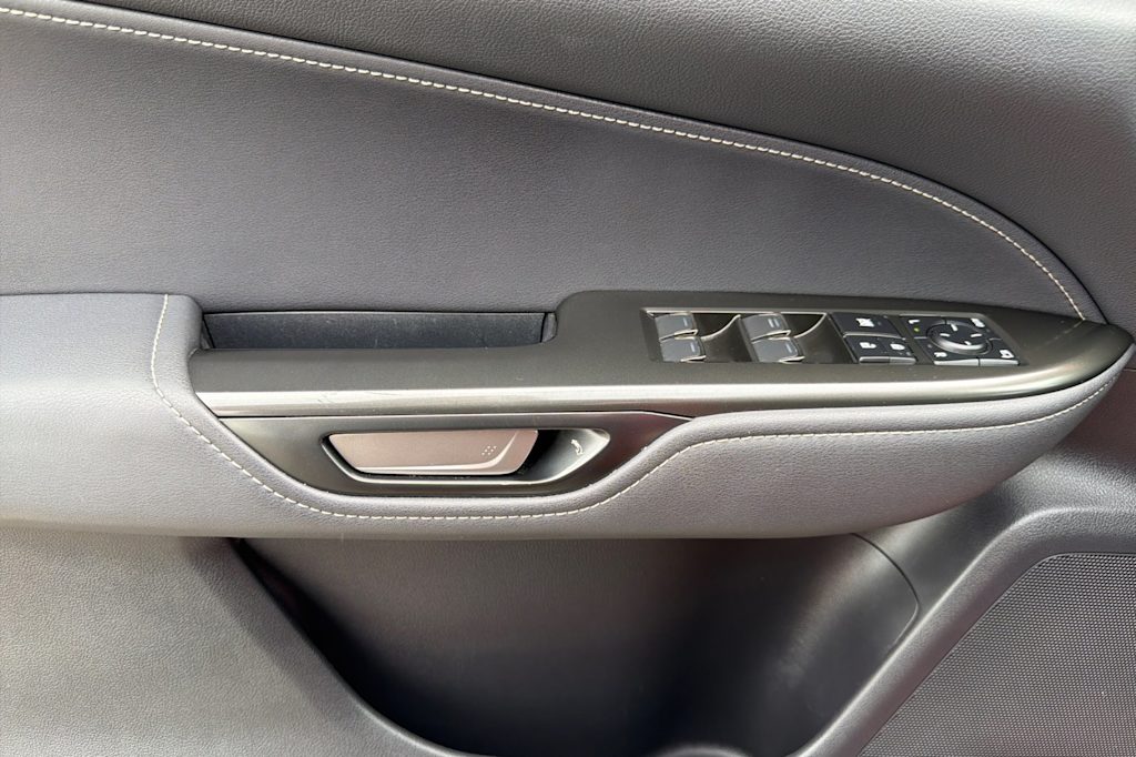 Thumbnail: 2024 Lexus ES - 21