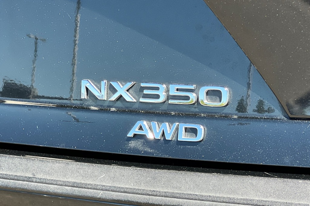 Thumbnail: 2024 Lexus ES - 7