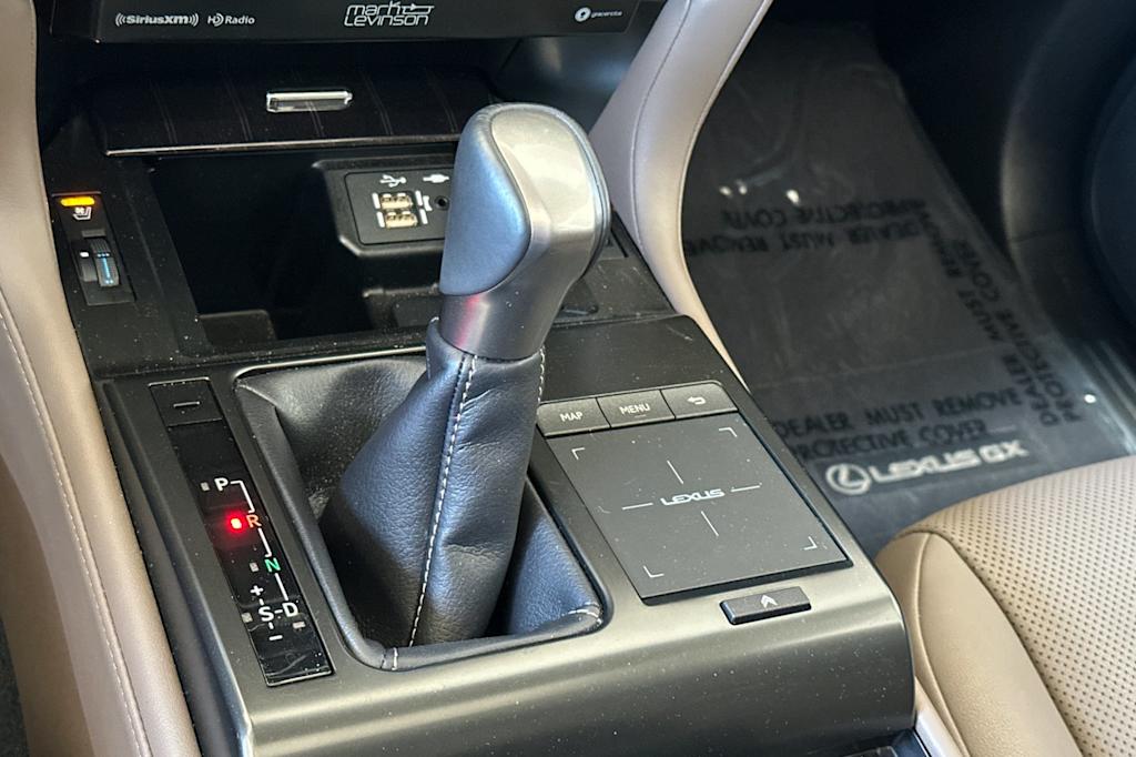 Thumbnail: 2022 Lexus GX - 14