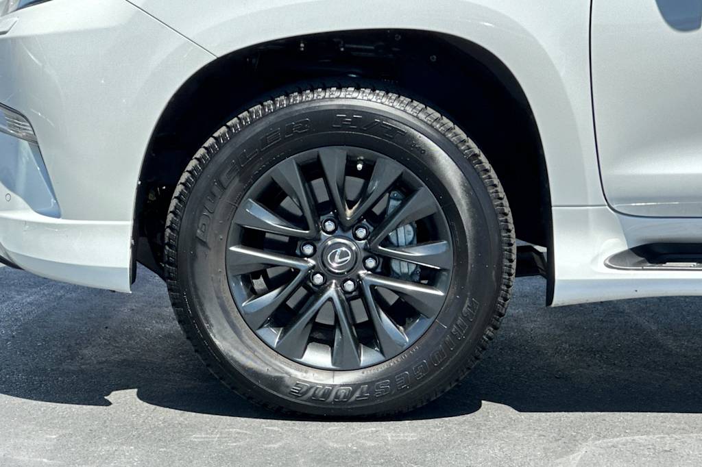 Thumbnail: 2022 Lexus GX - 8