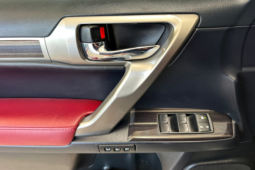 Thumbnail: 2021 Lexus GX - 19