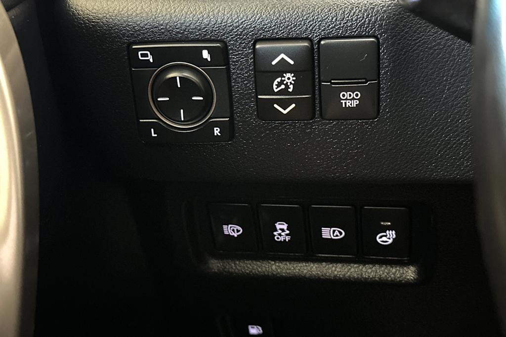 Thumbnail: 2021 Lexus GX - 33