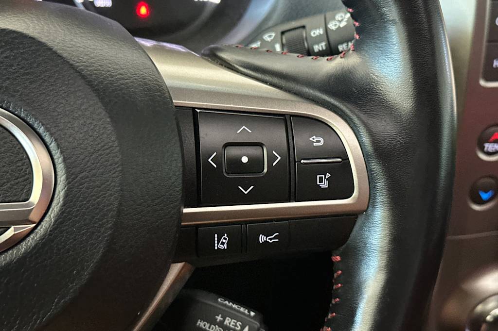 Thumbnail: 2021 Lexus GX - 31