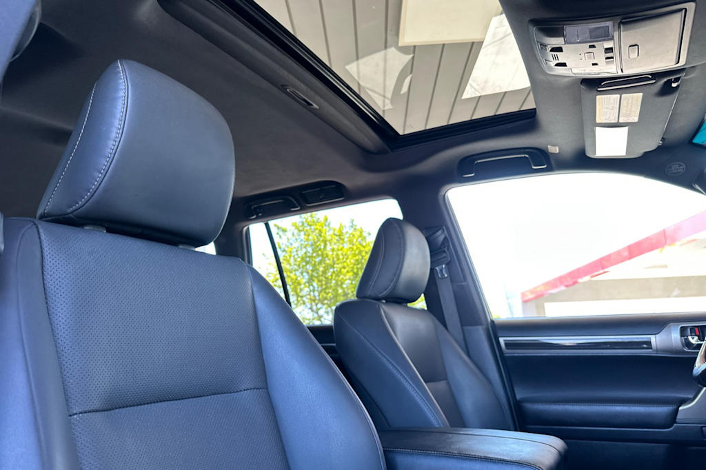 Thumbnail: 2021 Lexus GX - 11